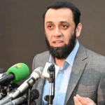 ڈیل اور ڈھیل کی باتیں قیاس آرائیاں، عمران خان کی صحت پر سیاست نہیں ہونی چاہیے: عطا تارڑ