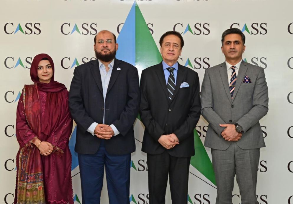 کیس لاہور کا توانائی سلامتی پر راؤنڈ ٹیبل، شمسی توانائی کے فروغ پر زور