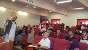 وی سی فیڈرل اردو یونیورسٹی پروفیسر ضابطہ خان شنواری نے سٹوڈنٹس کو کلاس لیکچر دیا 